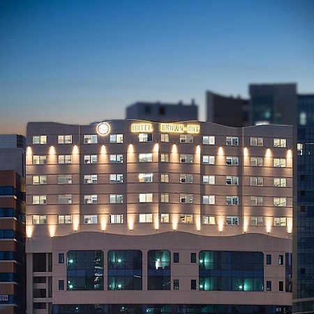 Brown Dot Hotel Jinju Exterior photo